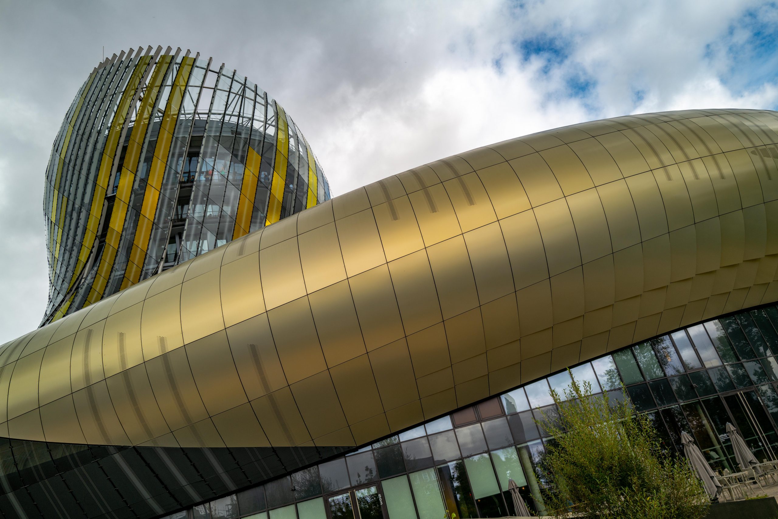 Courbes Dorées Cité du Vin