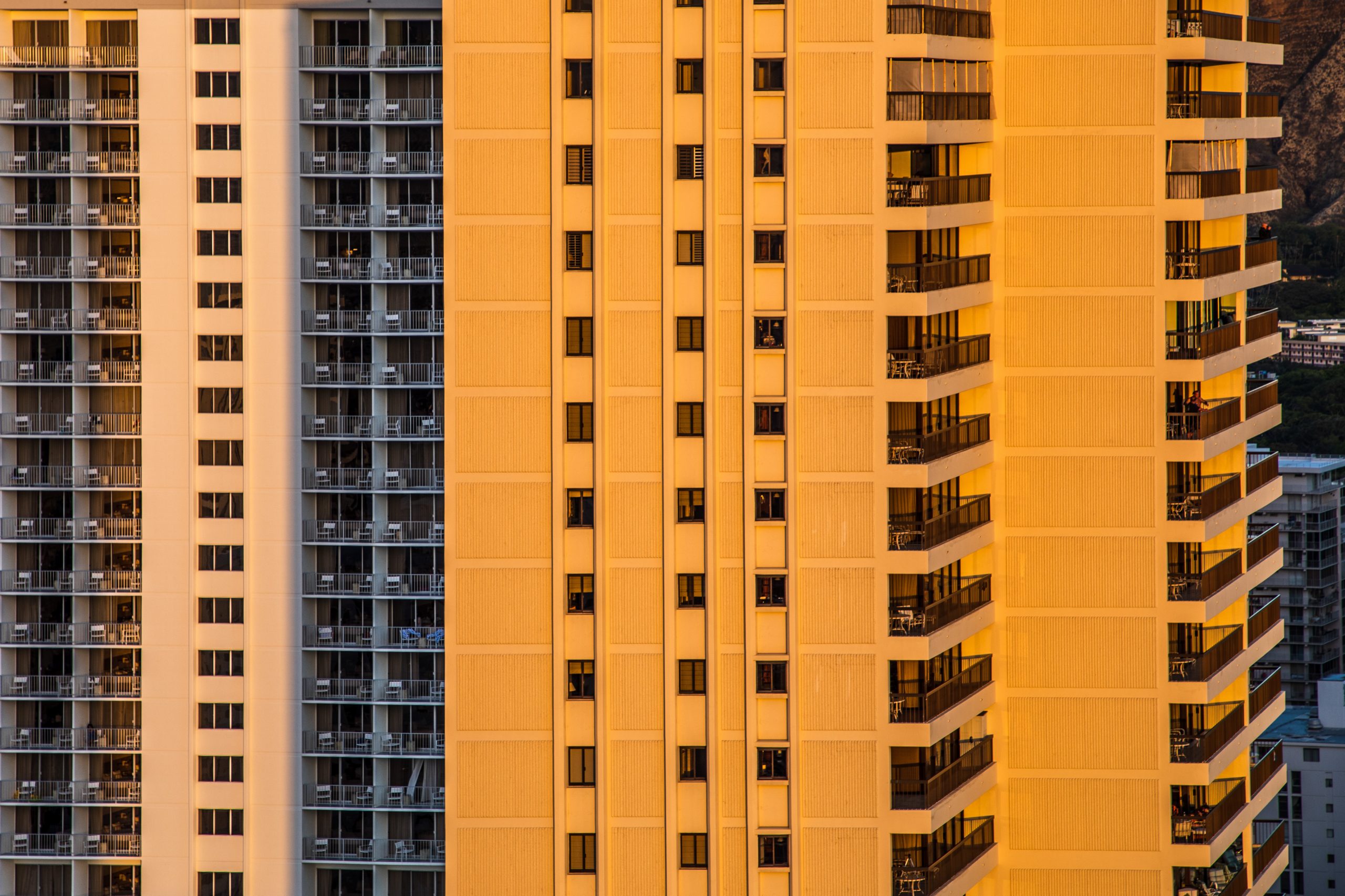 Façade d’immeuble à balcons