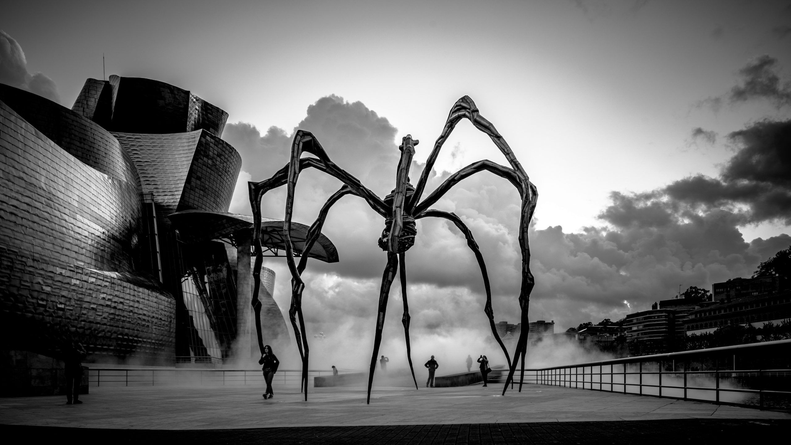 Grande Maman devant Guggenheim Bilbao