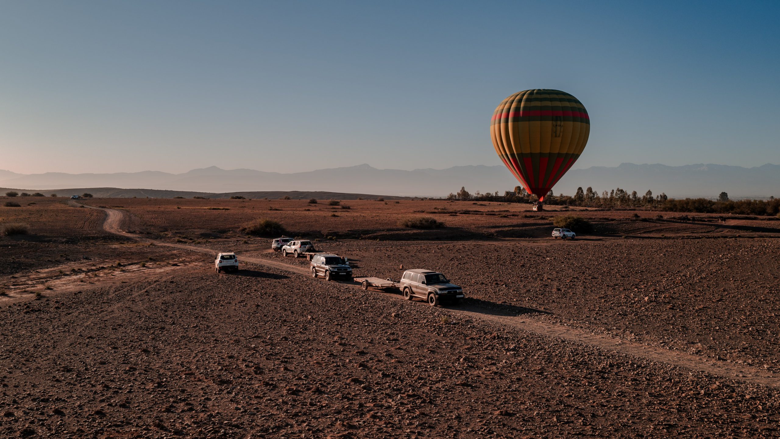 Montgolfière au-dessus du désert d’Agafay