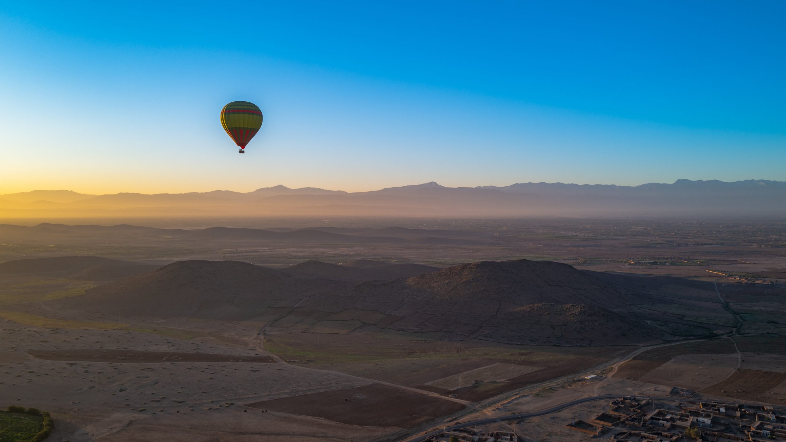 Montgolfière sur la plaine de Marrakech