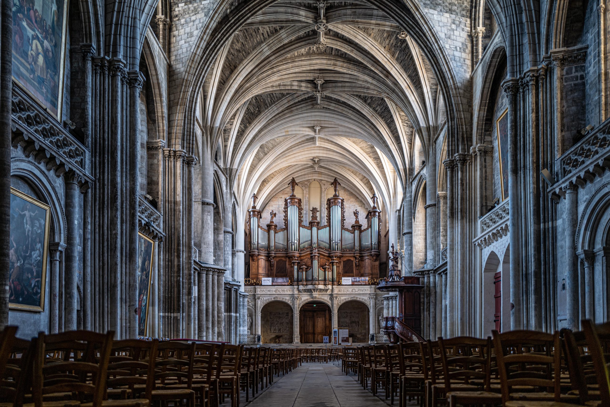 Nef et Grand Orgue Gothiques