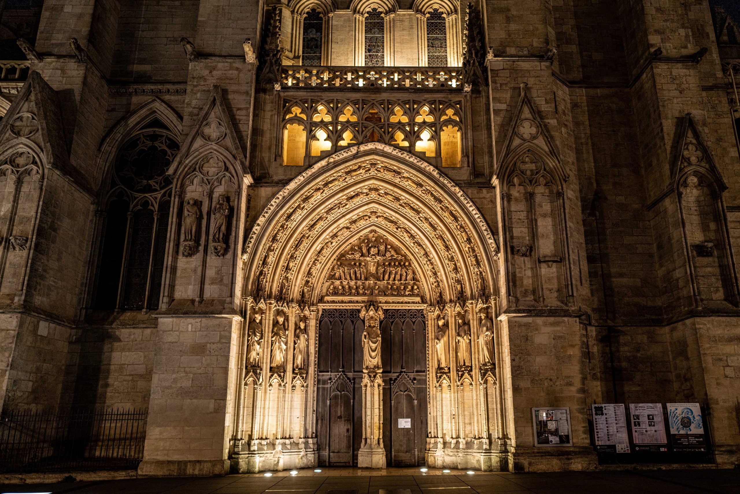 Portail gothique de la cathédrale d’Amiens