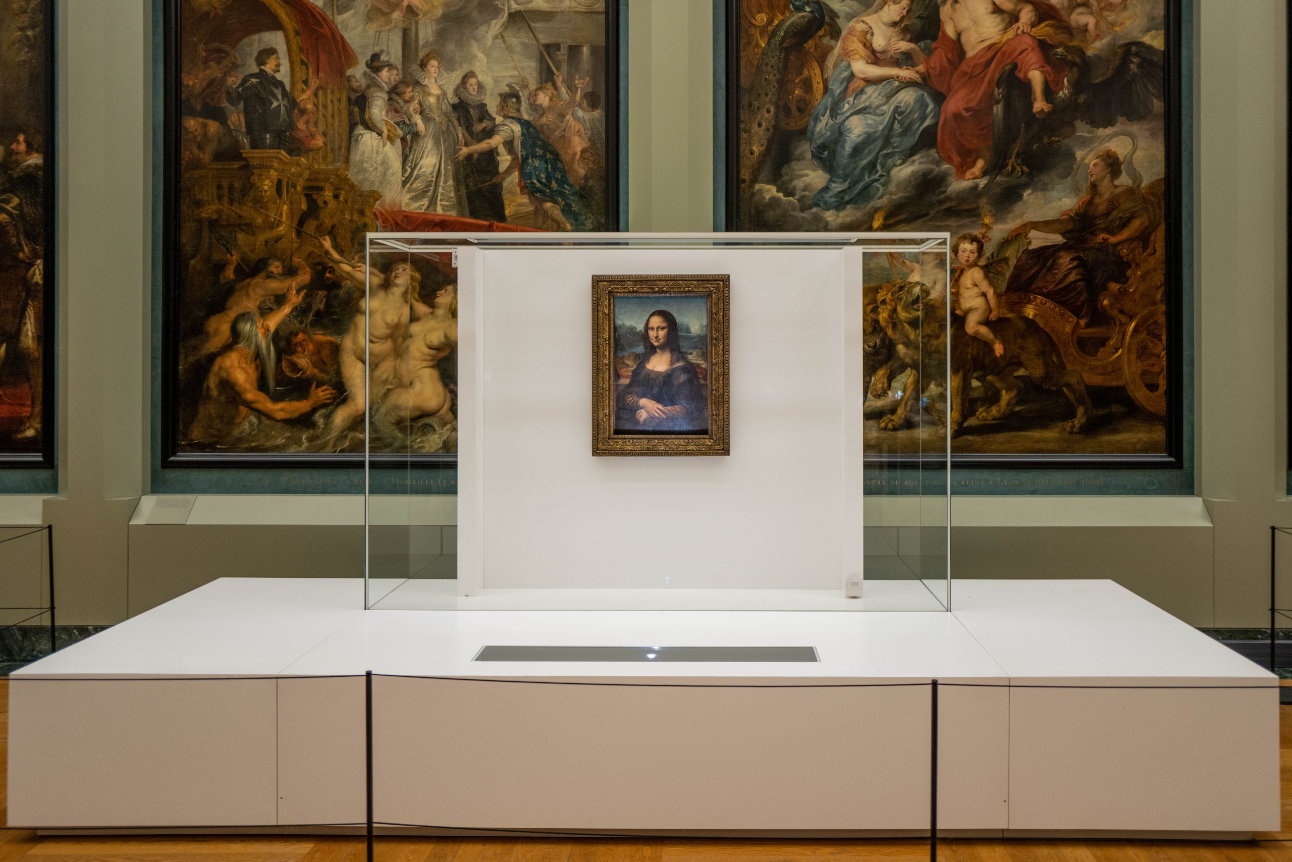 Vitrine de La Joconde au Louvre