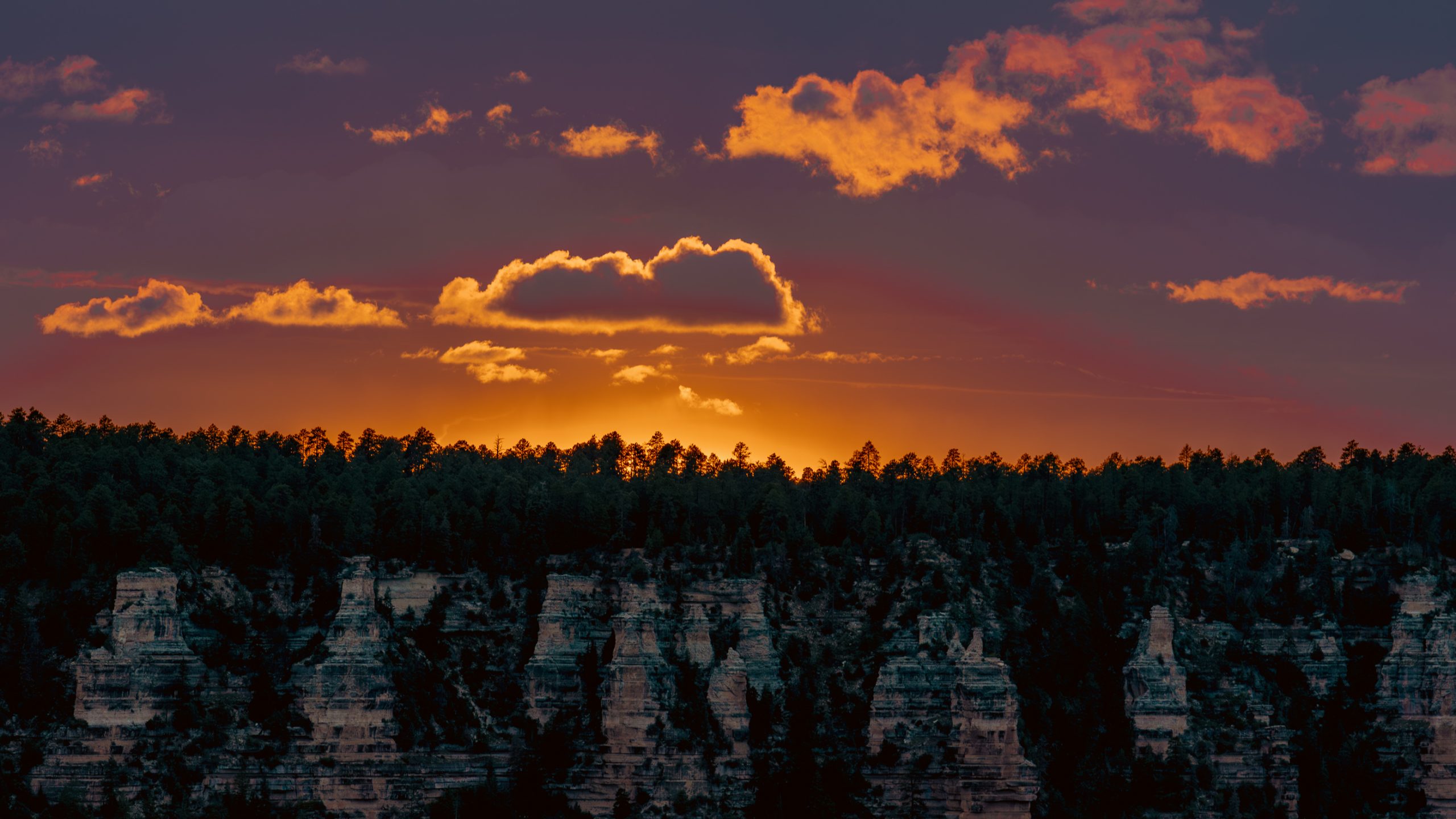 Crépuscule sur le Grand Canyon