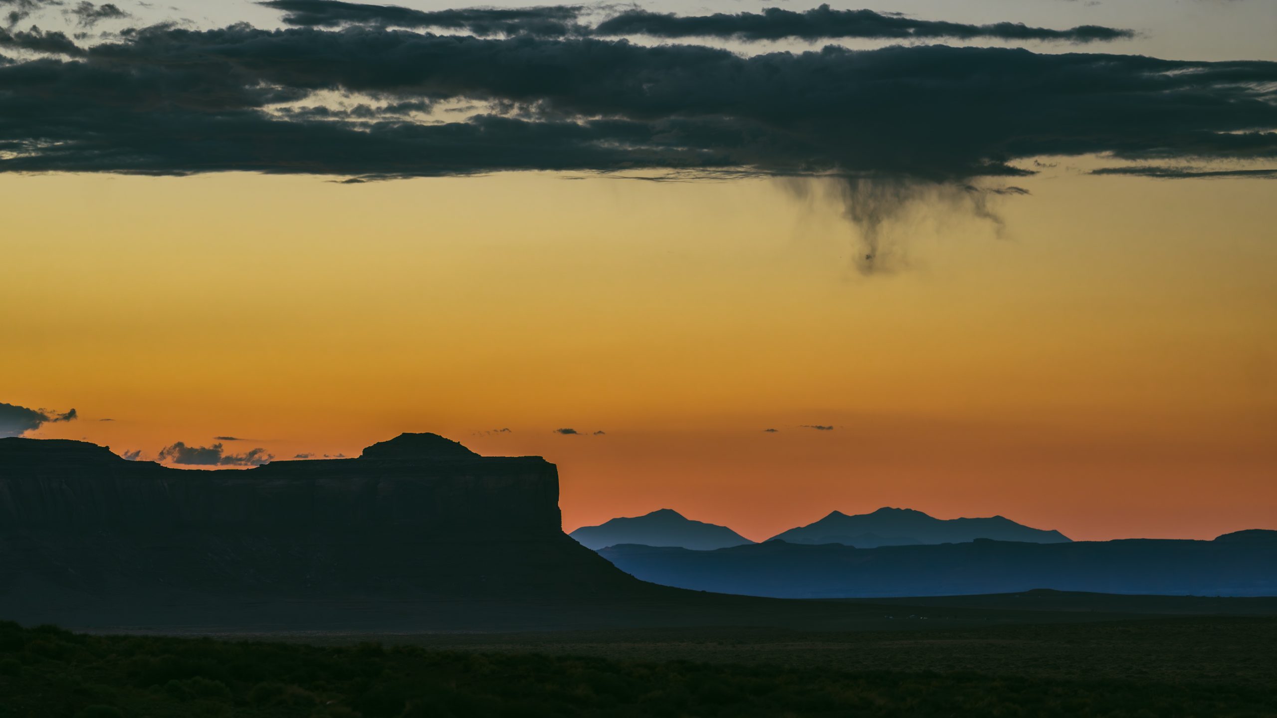 Mesa en Silhouette à Monument Valley