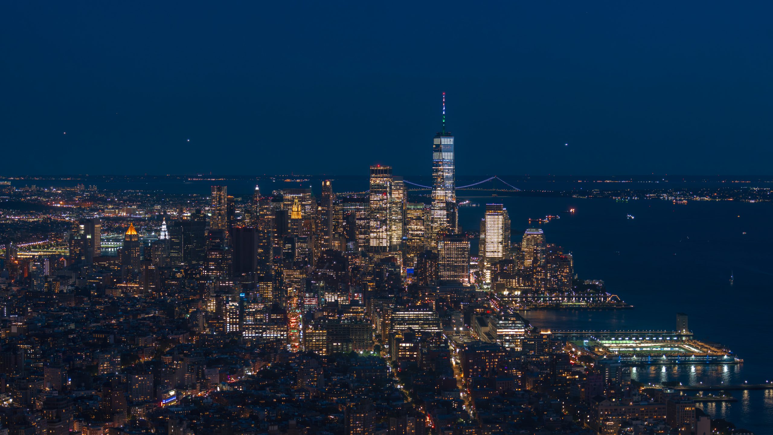 Panorama nocturne de Lower Manhattan