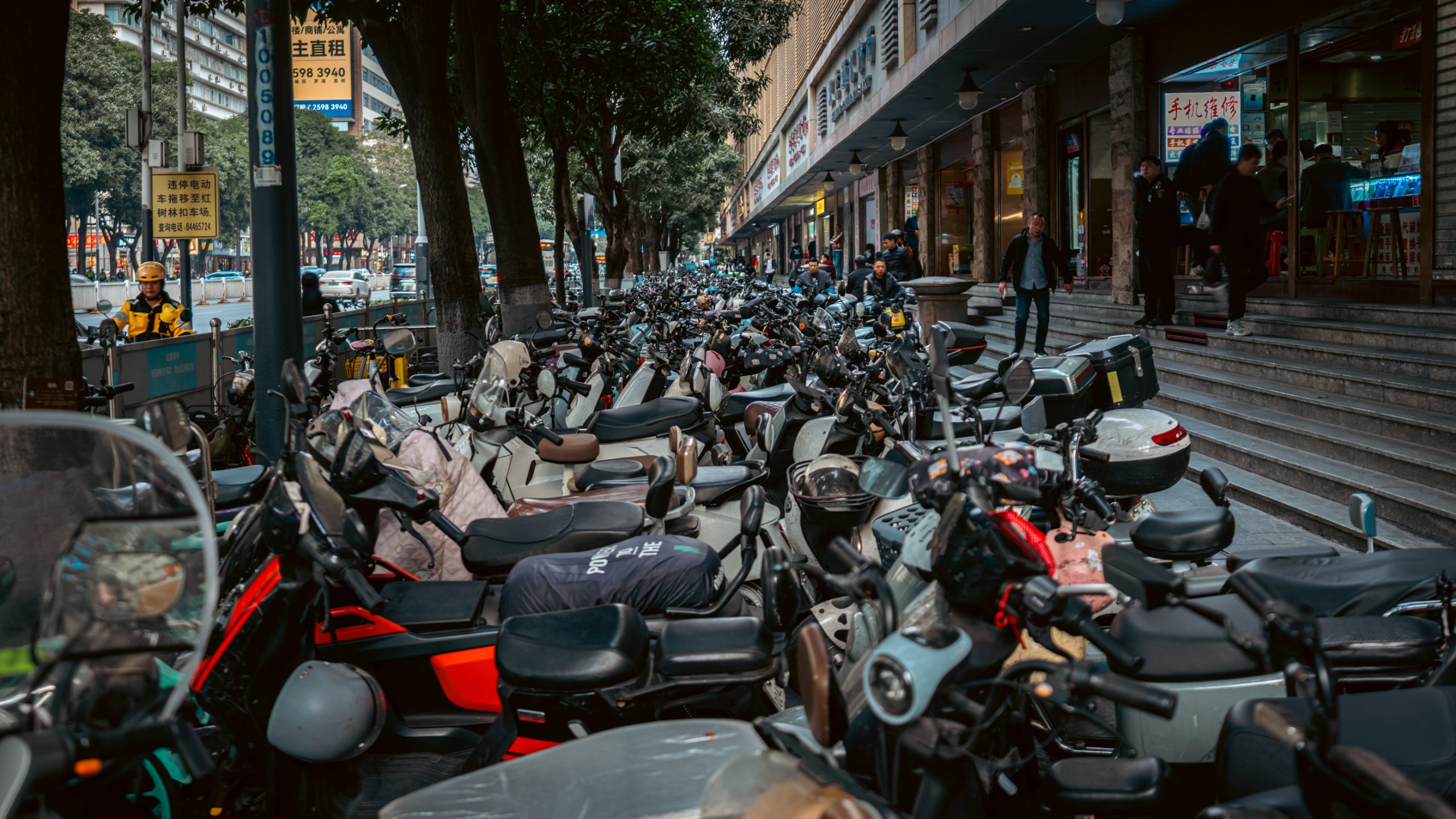 Parking urbain de scooters électriques