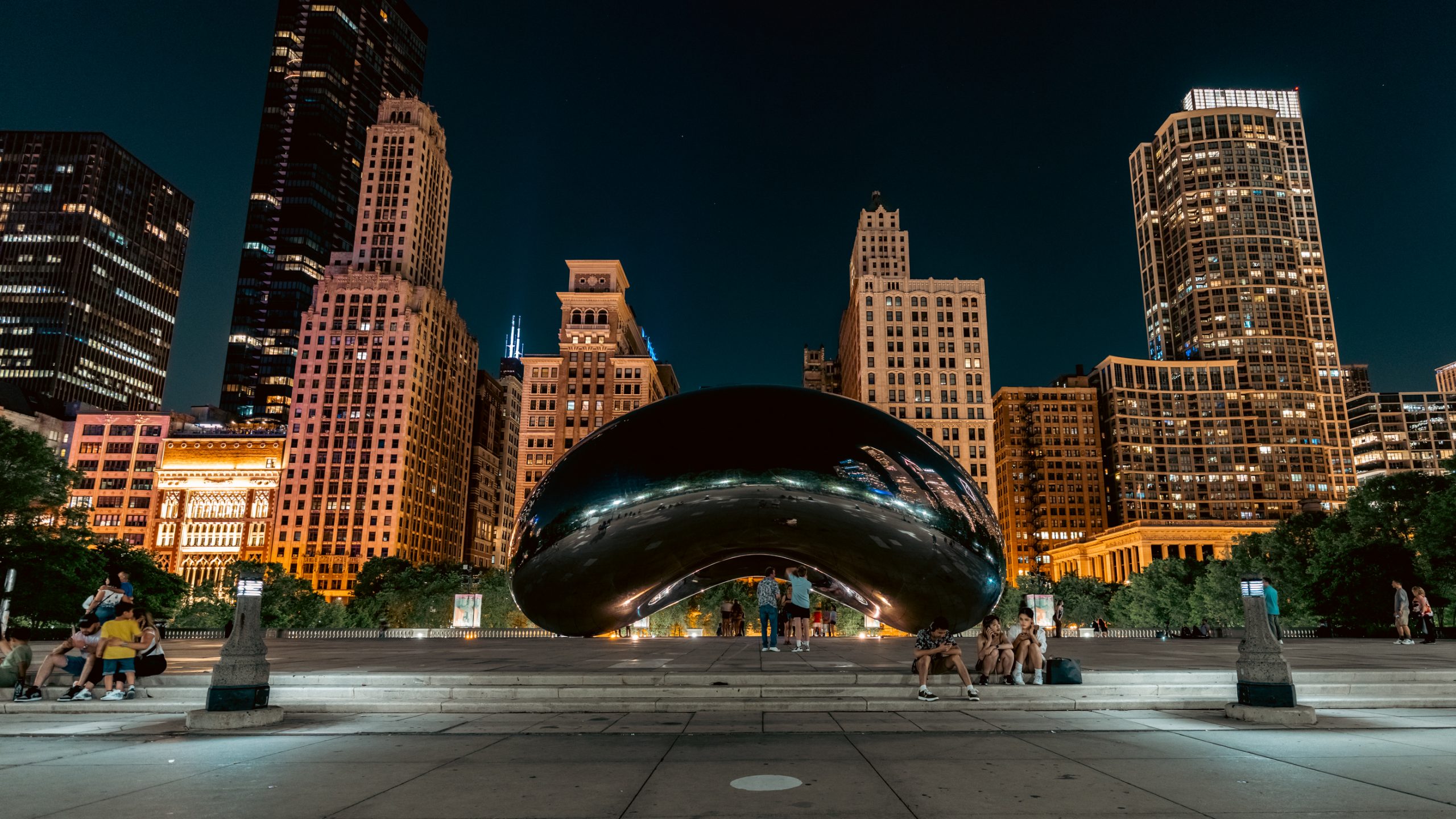 Reflet Nocturne du Cloud Gate