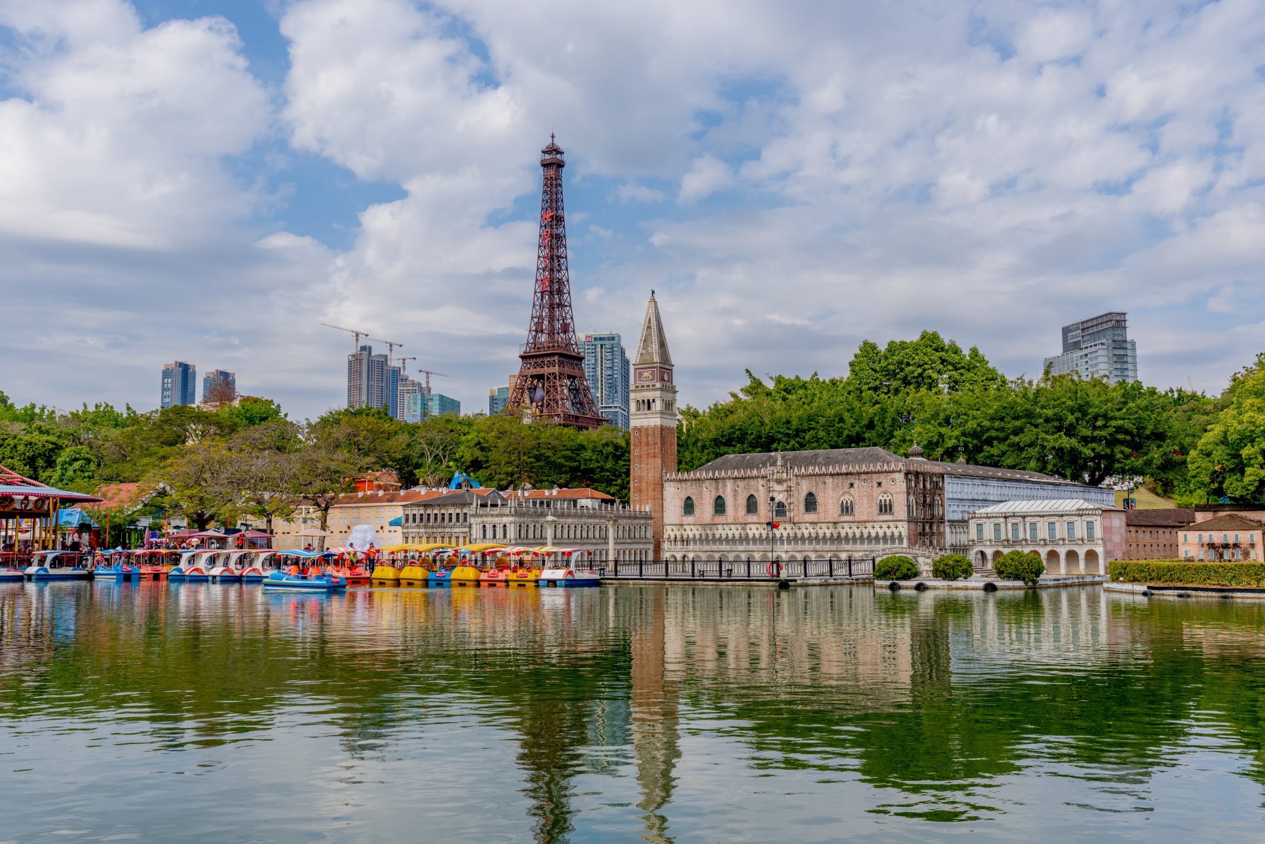 Réplique de la Tour Eiffel Shenzhen