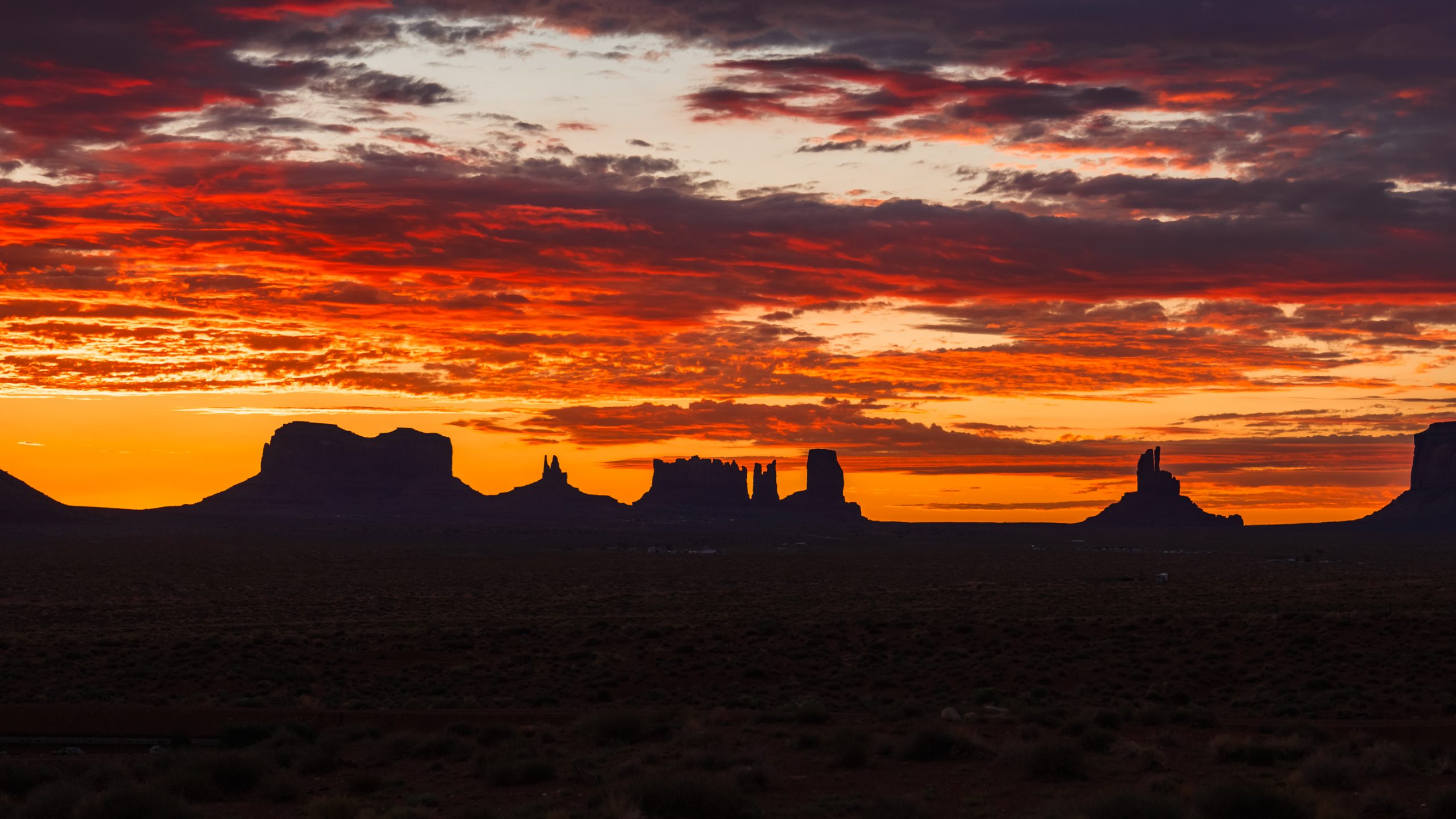 Silhouettes de Monument Valley