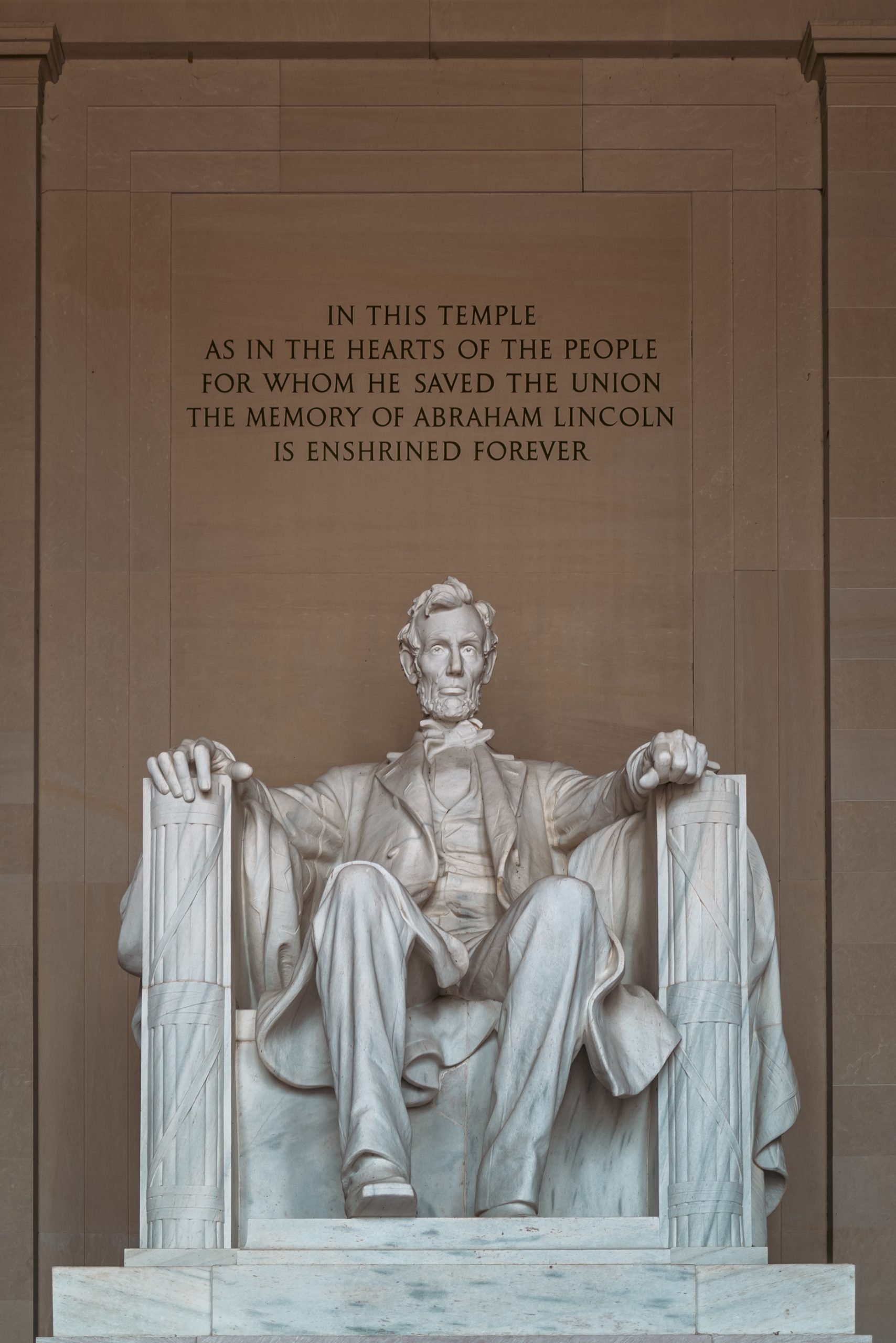Statue assise du Lincoln Memorial