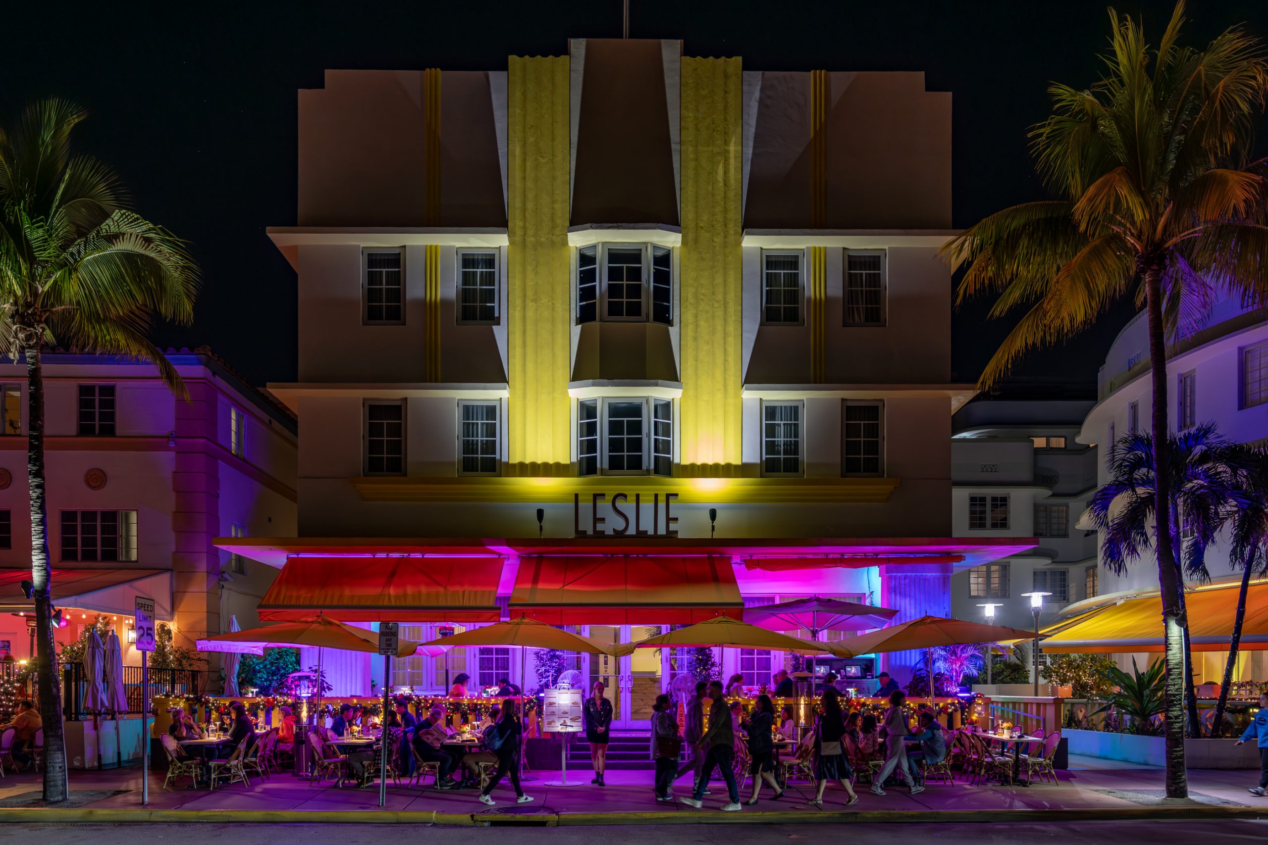 Terrasse Illuminée de l’Hôtel Leslie