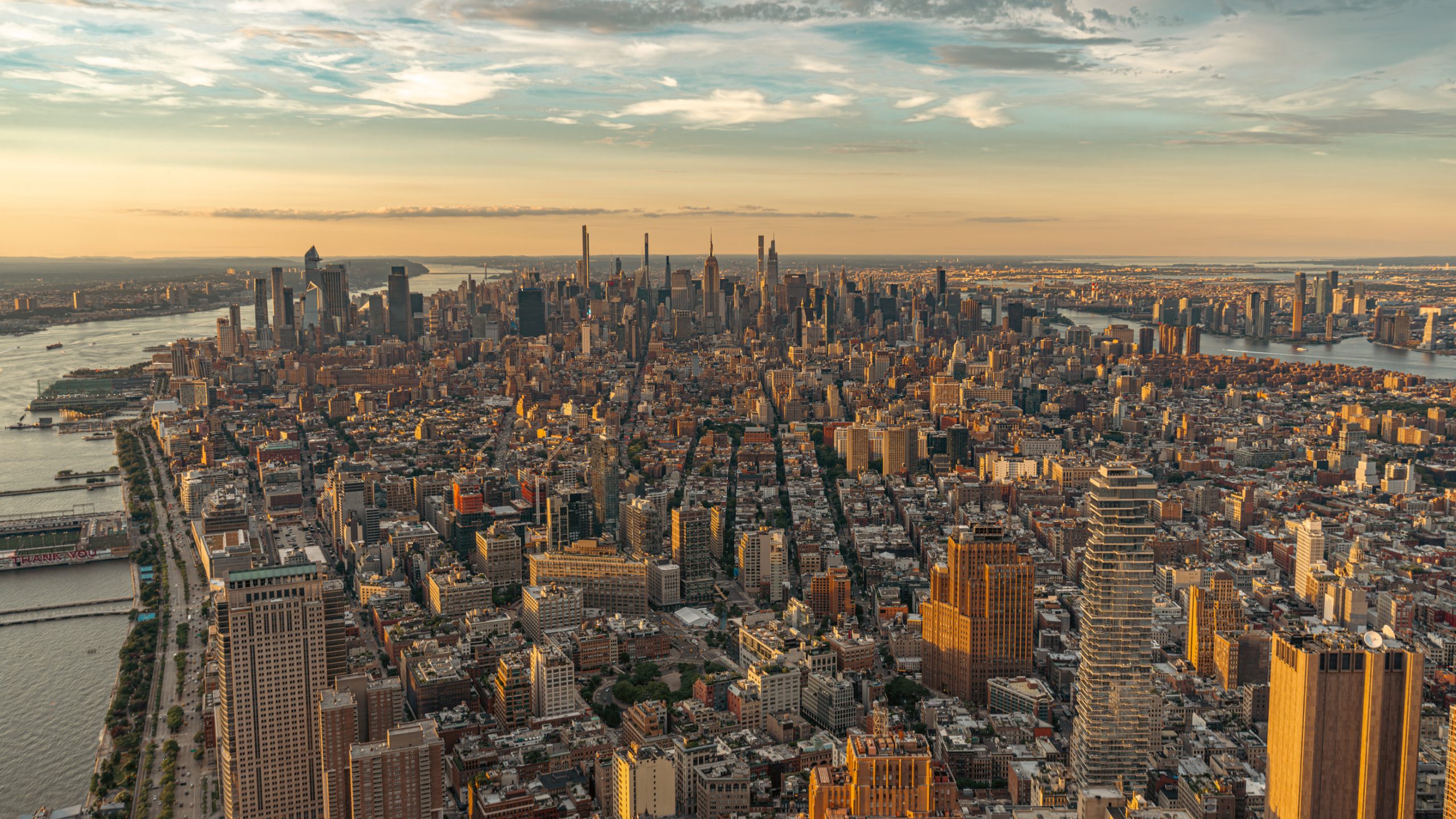 Vue Aérienne de Manhattan au Crépuscule