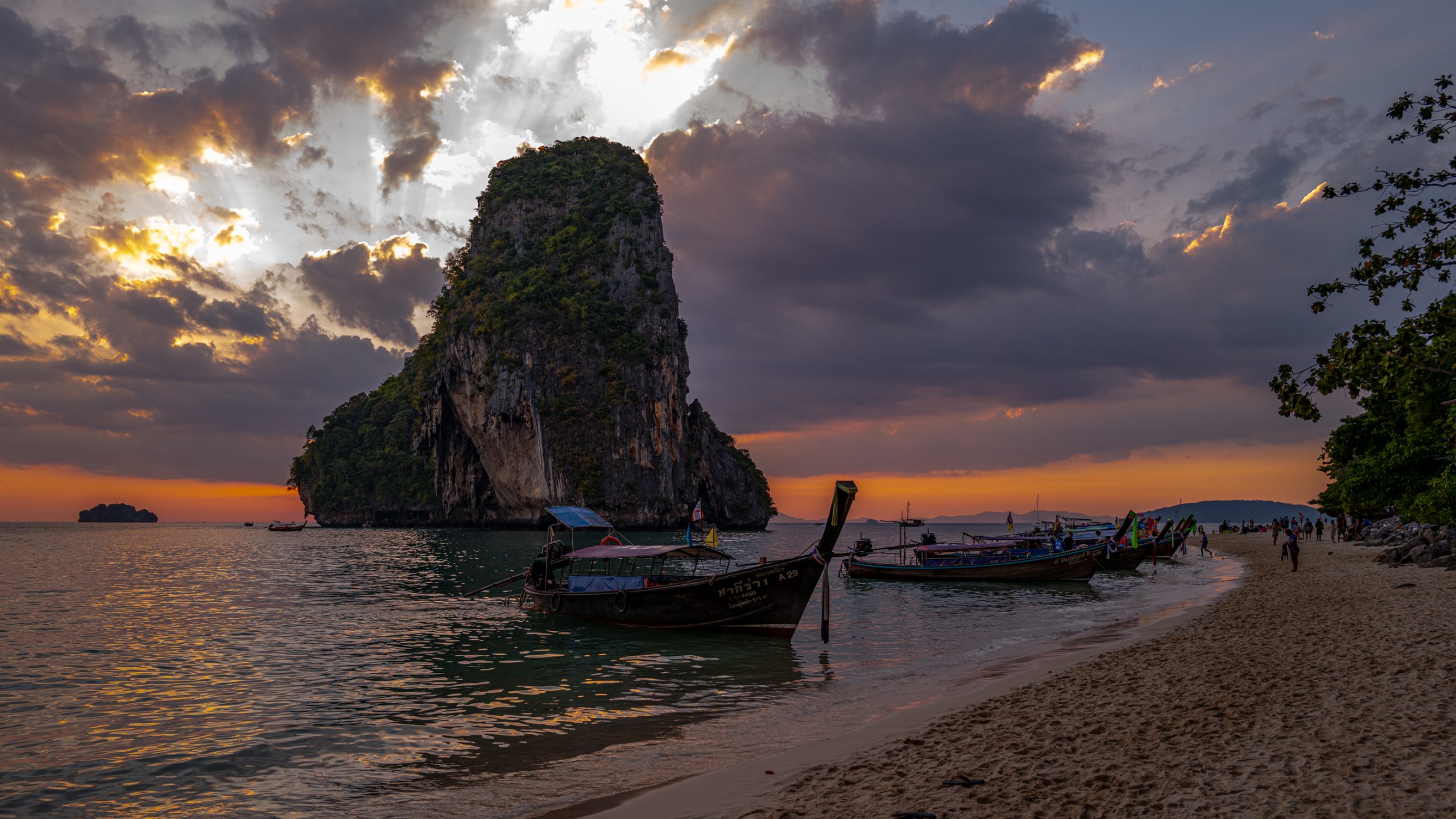 Bateaux à longue queue sur Railay