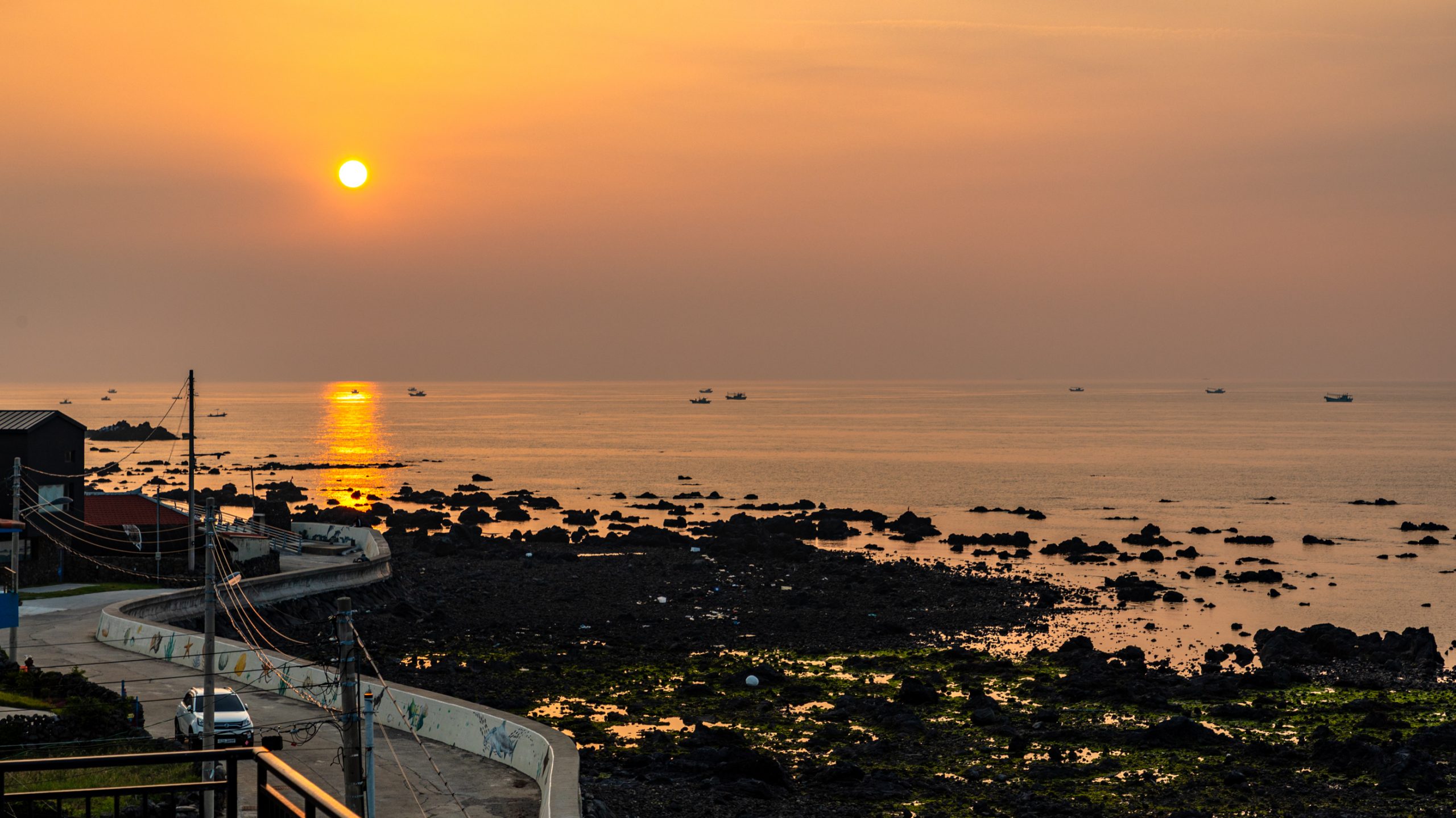 Coucher de Soleil sur Côte Rocheuse