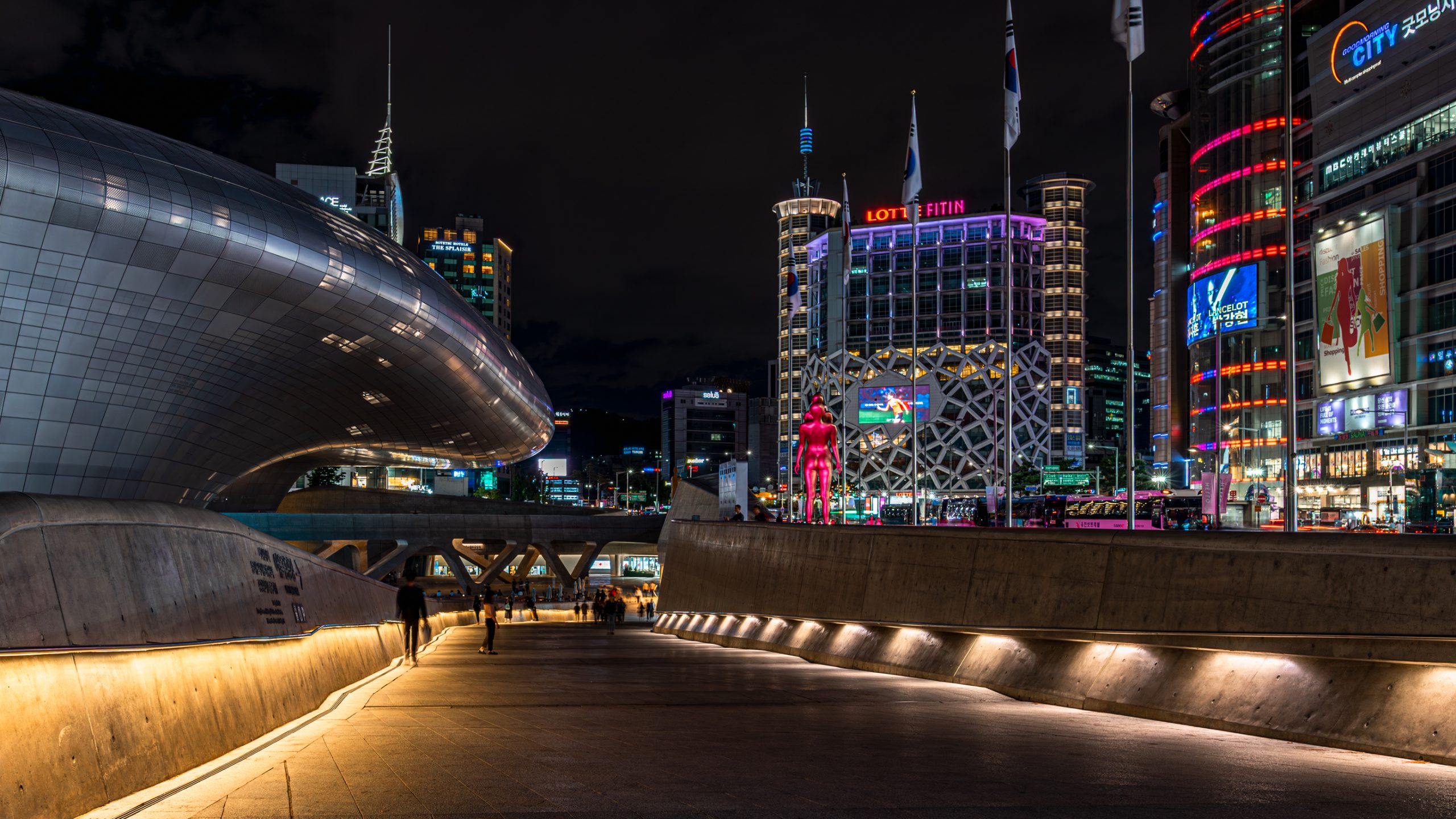 Dongdaemun Design Plaza de nuit