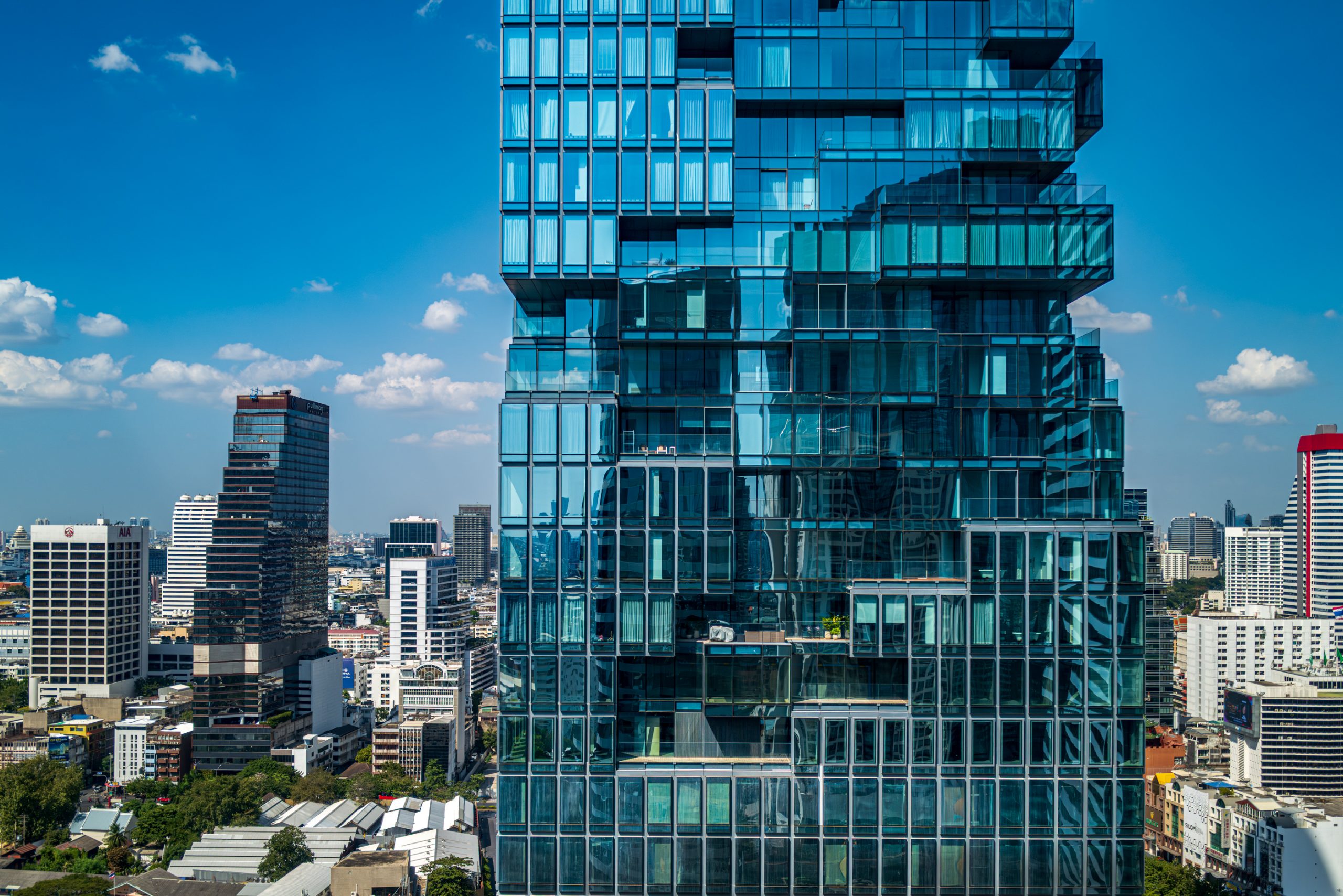 Gratte-Ciel Vitré à Bangkok