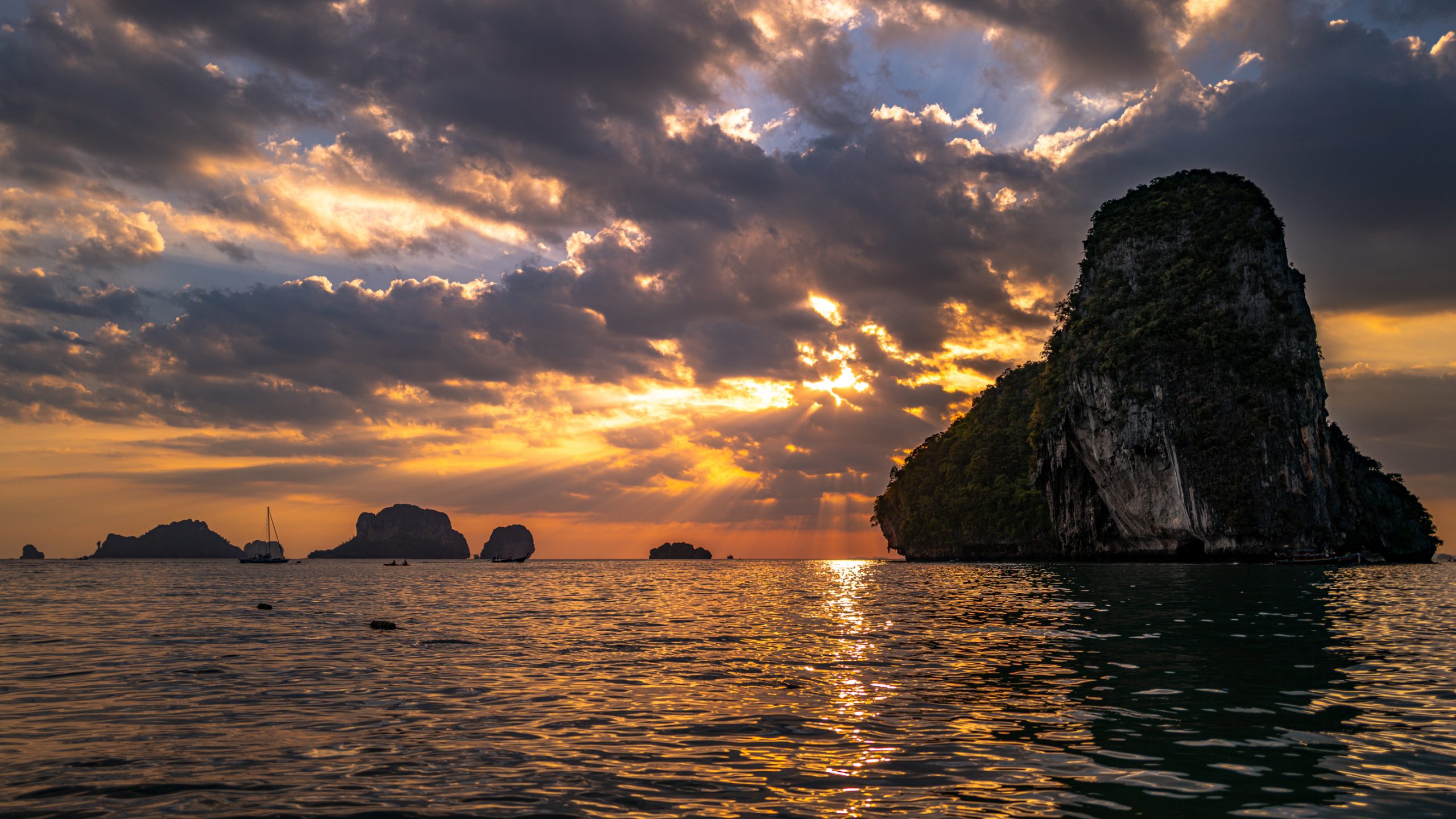 Îlot calcaire en mer d’Andaman