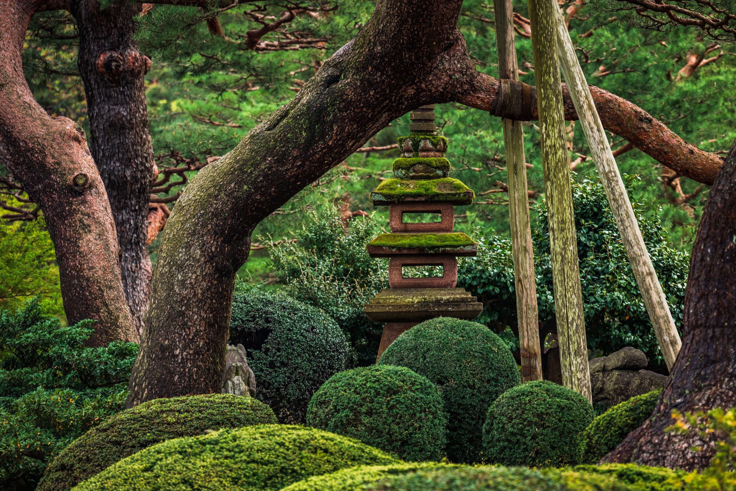 Lanterne japonaise en pierre