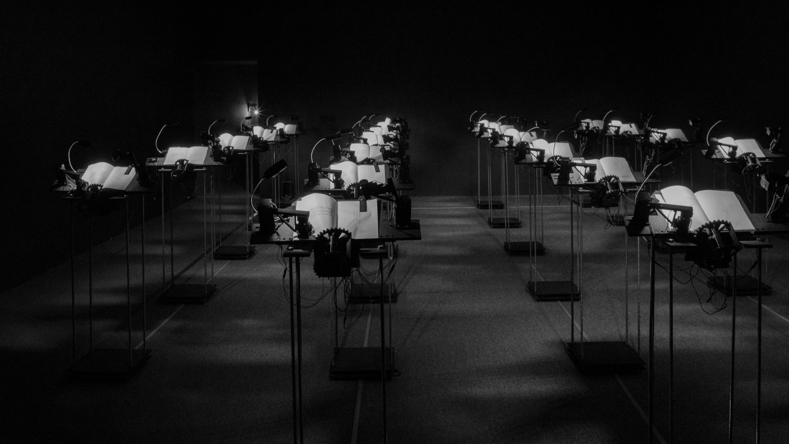 Robots tourne-pages de livres