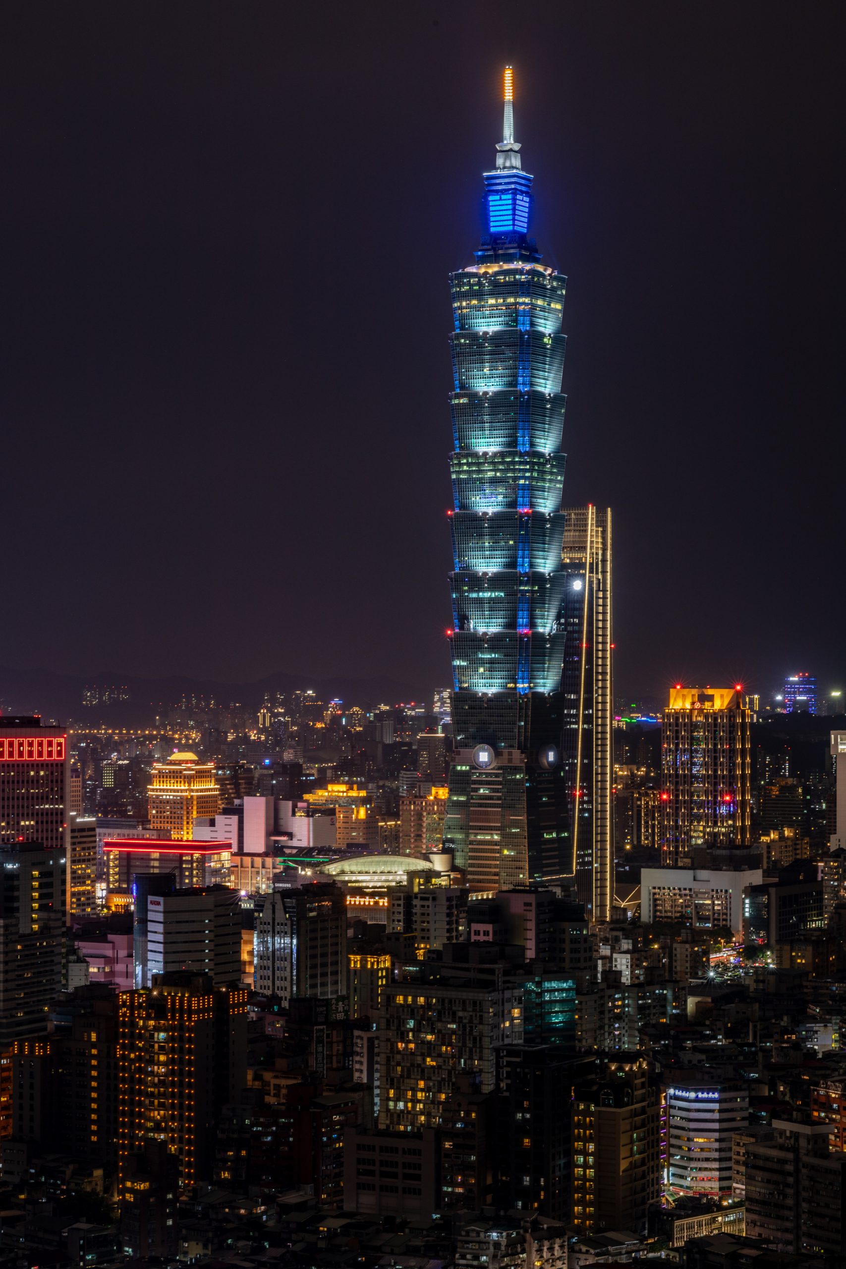Taipei 101 illuminé de nuit