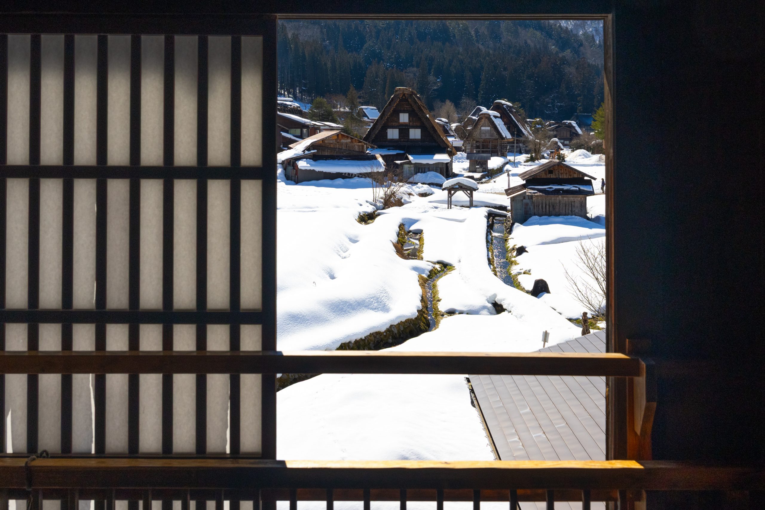 Village de Shirakawa-go sous la neige